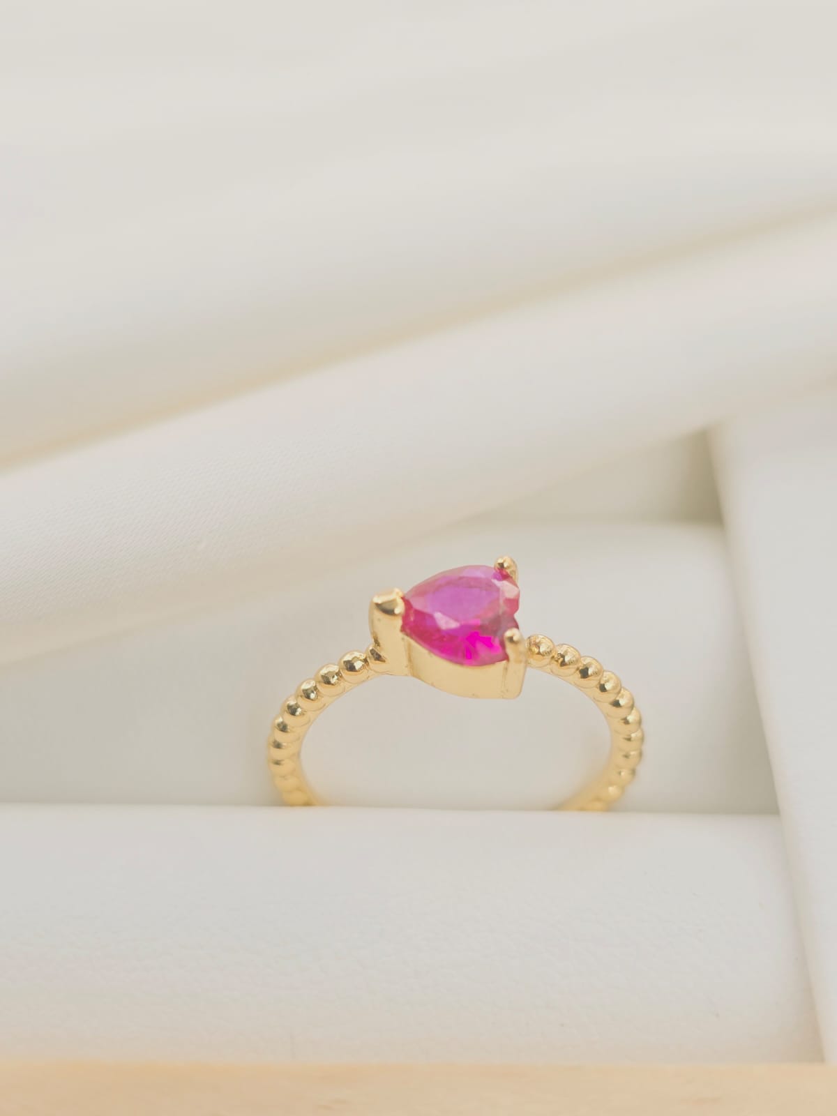 Anillo circón delgado