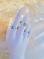 Anillo tejido en mostacillas