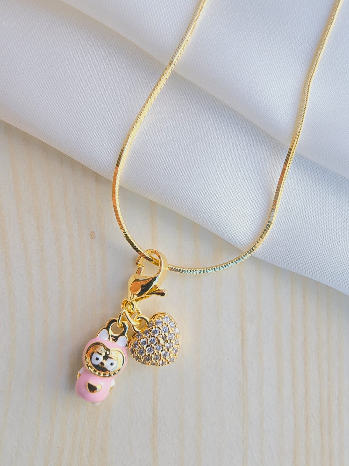 Cadena con dije labubu