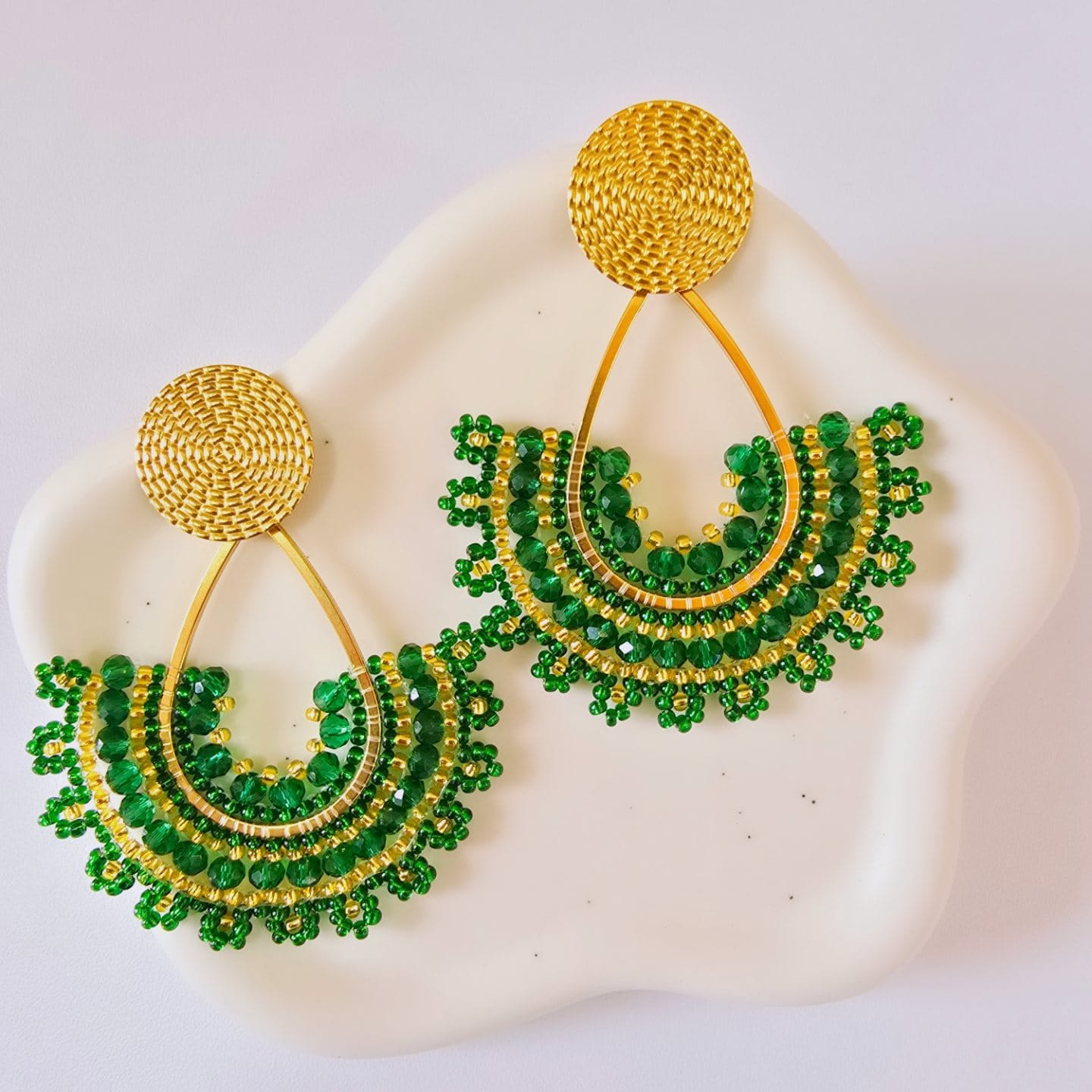 Topo abanico tejido en mostacillas