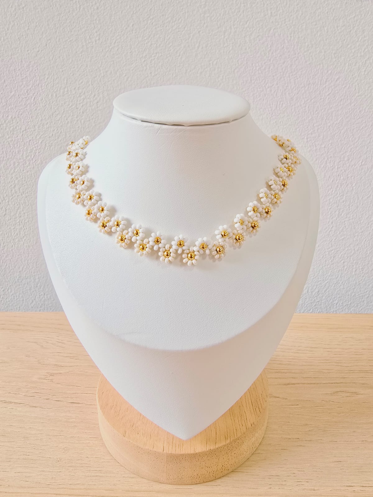 Gargantilla Tejida de Flores Doble