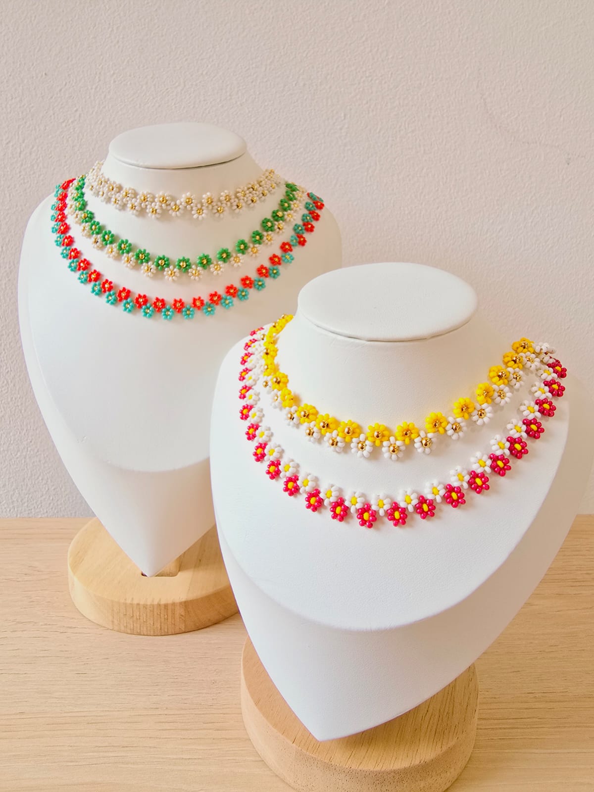 Gargantilla Tejida de Flores Doble