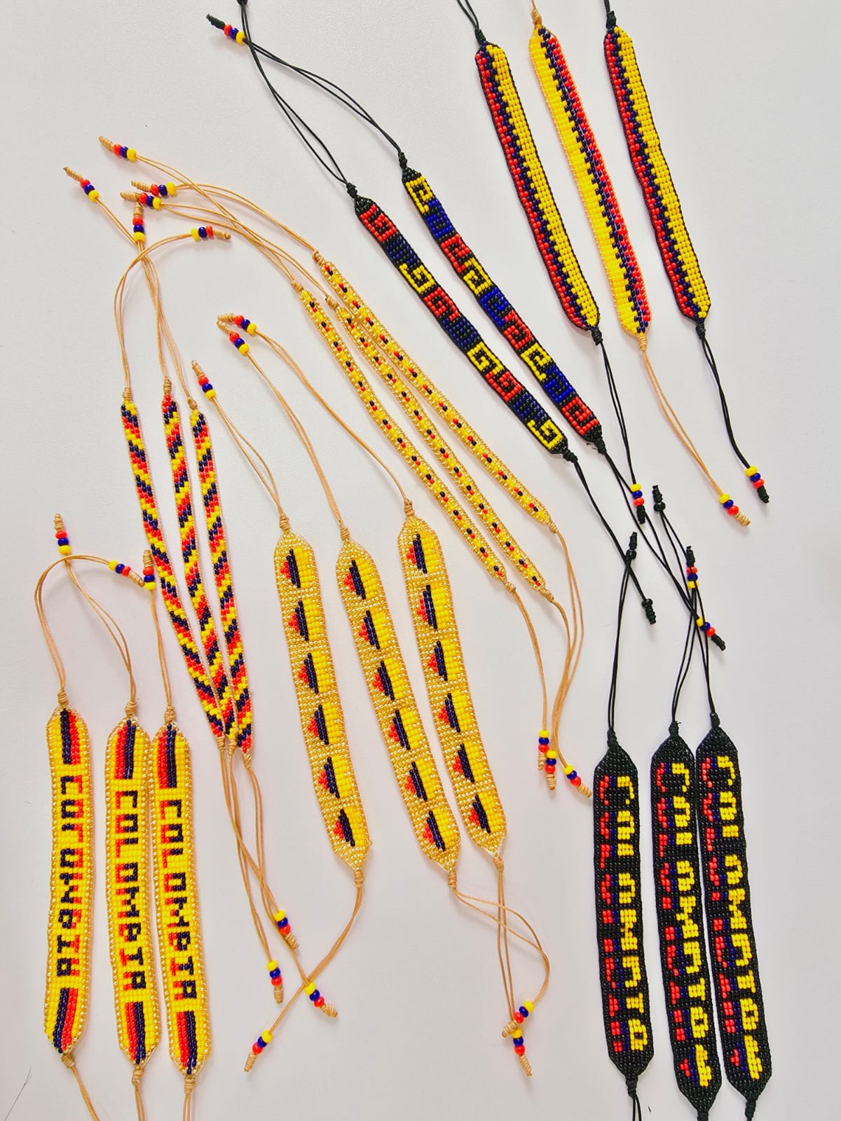 Pulseras tejidas de Colombia