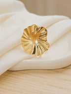 Anillo concha dorada