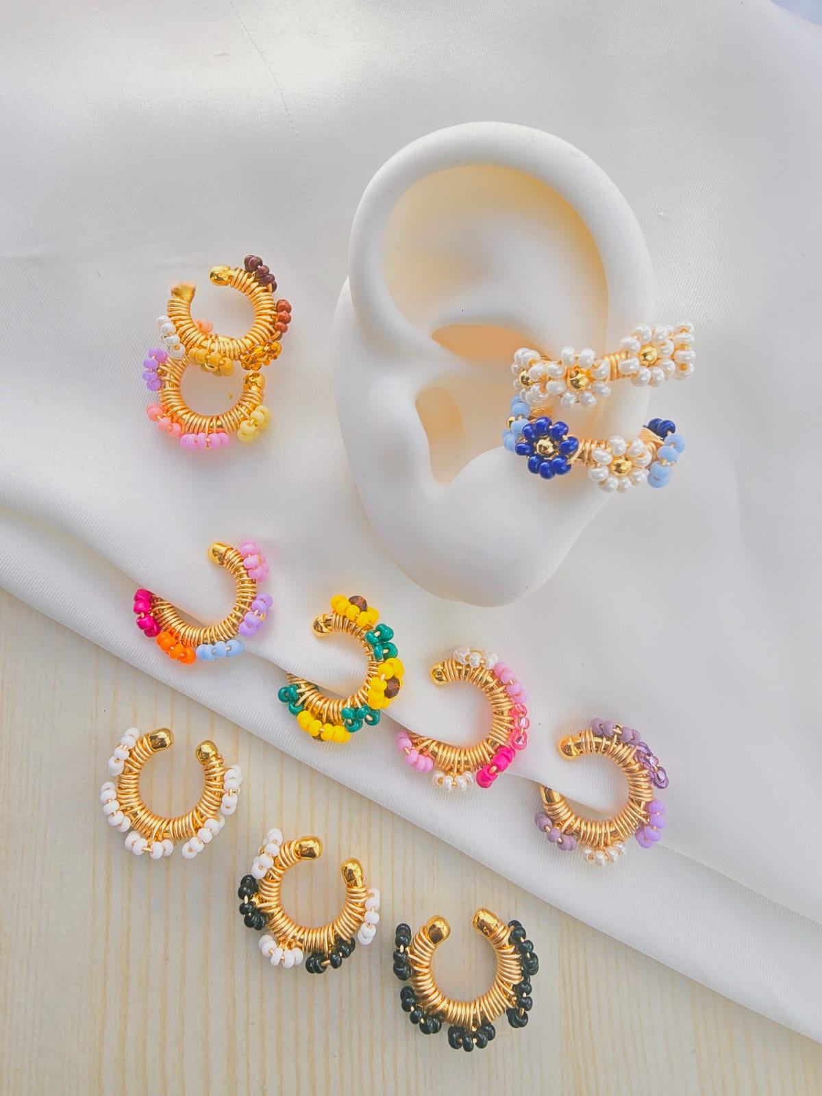 Earcuffs tejidos flor