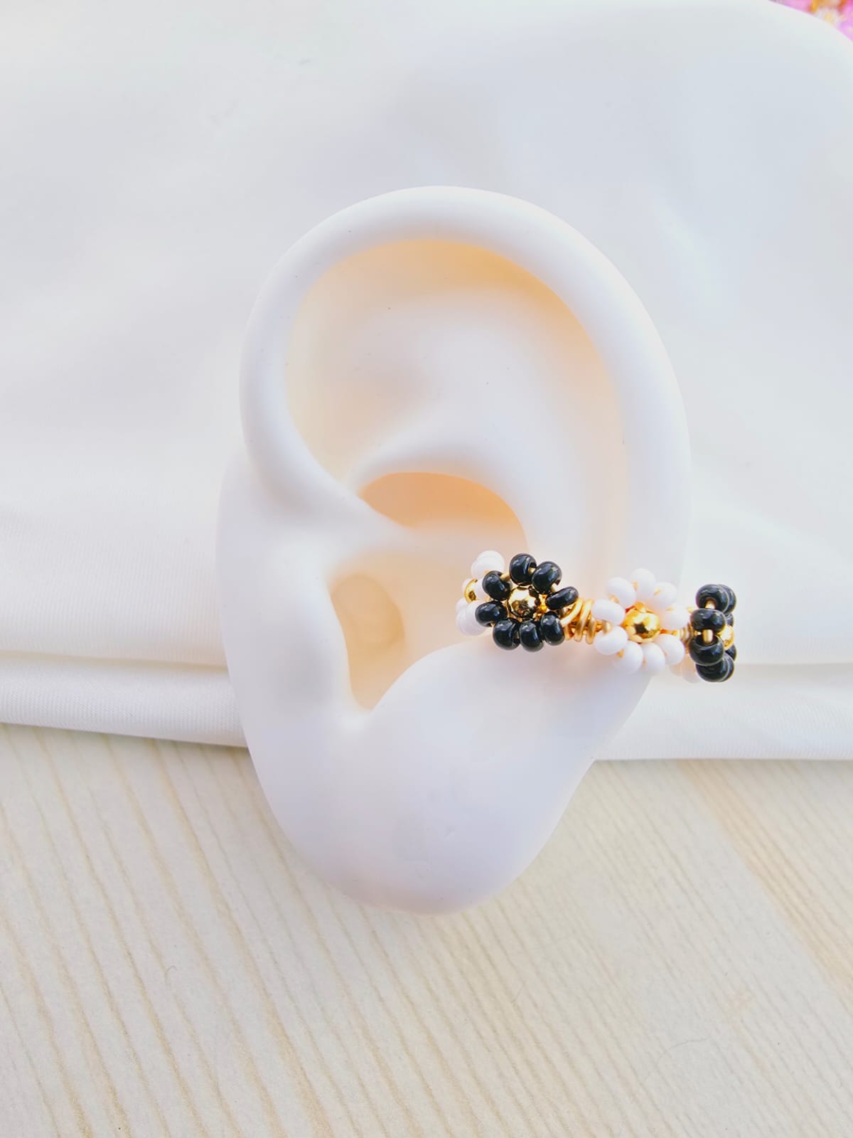 Earcuffs tejidos flor