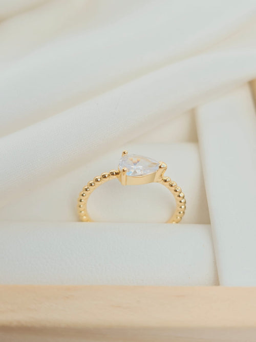 Anillo circón delgado