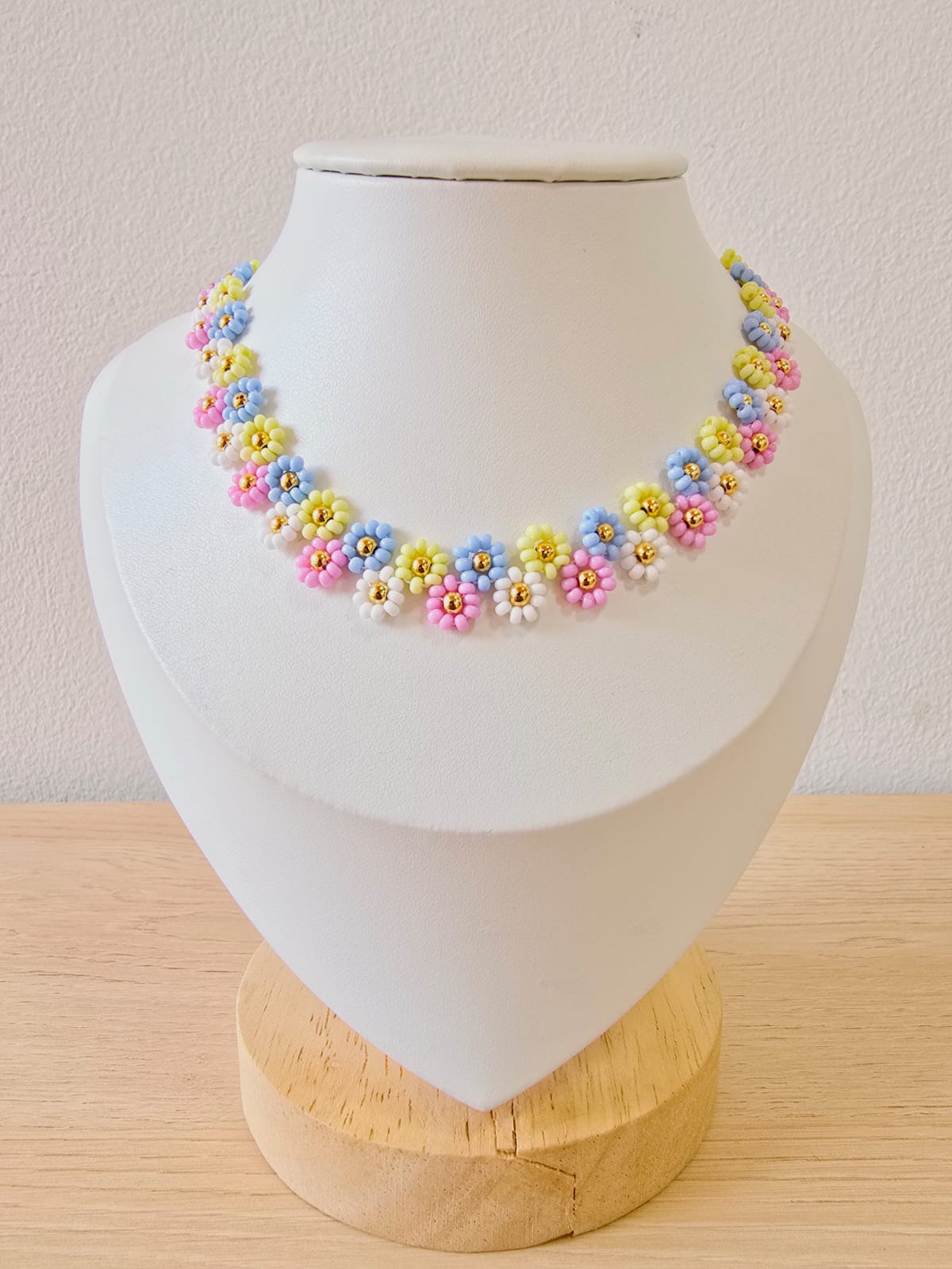 Gargantilla Tejida de Flores Doble