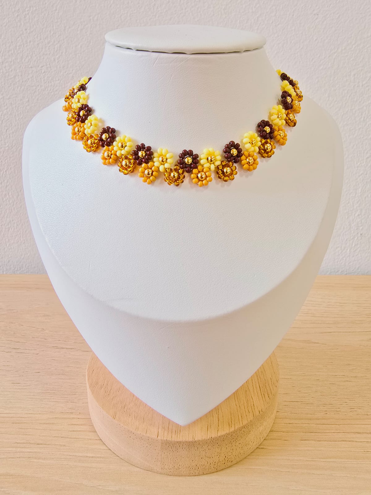 Gargantilla Tejida de Flores Doble